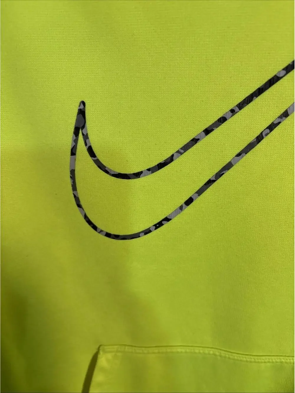 Nike Therma-FIT camo logo Hoodie XL Chest 42” Length 24”